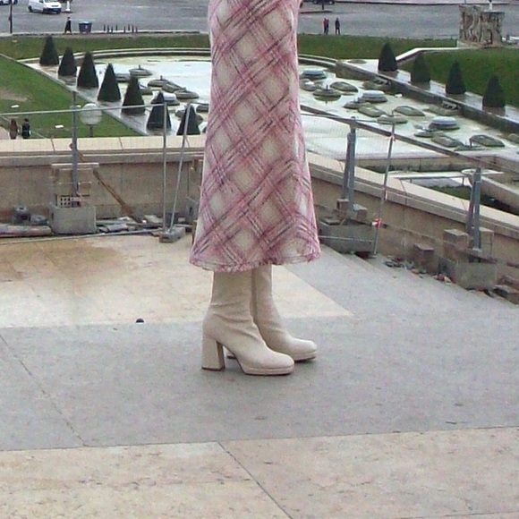 Bershka WHITE fitted high heel mini platform ankle boots size 7 - Picture 2 of 6